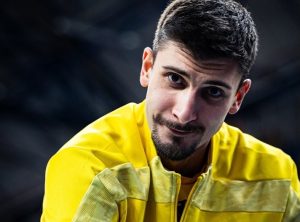 Капитанът на България Алекс Грозданов отпадна от Шампионската лига след драматичен реванш