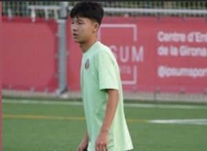 Барселона привлече 15-годишния казахстански талант Карим Мендиканов