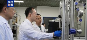 Китай постигна пробив в производството на нискомолекулни олефини при меки условия