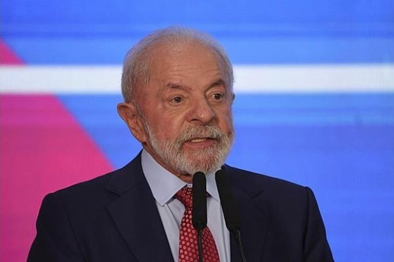 Президентът на Бразилия Луис Инасио Лула да Силва критикува САЩ за воденето на „лицемерна“ война срещу Иран Президентът на Бразилия Луис Инасио Лула да Силва критикува САЩ за воденето на „лицемерна“ война срещу Иран