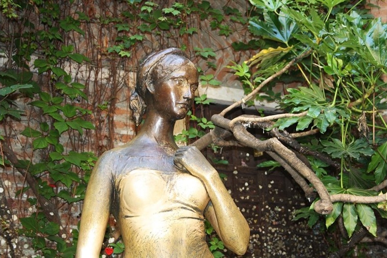 Верона въведе такса от 5 евро за влизане в двора на къщата на Жулиета