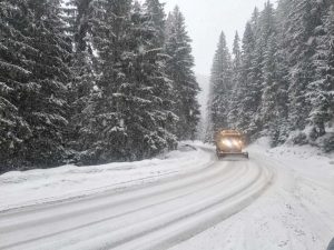 Възстановиха движението на тежкотоварни камиони през прохода Превала