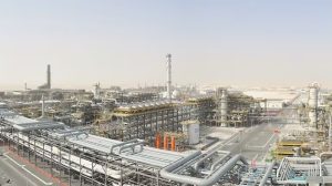 Един убит при иранска атака срещу газово съоръжение в ОАЕ