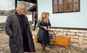 Бойко Борисов в Алфатар: Изборите са състезание, а не война на живот и смърт