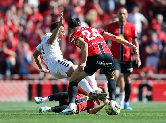 "Реал" (Мадрид) се провали срещу "Майорка" и изостана сериозно от "Барселона"