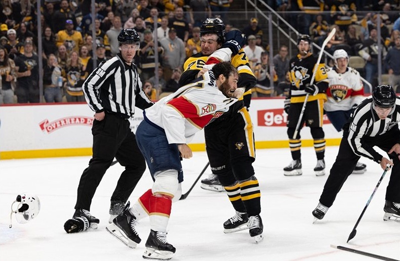 Носителят на купа 'Стенли' Флорида Пантърс отпадна от плейофите в НХЛ