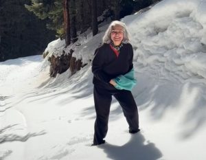 Марта Вачкова празнува снежна Цветница в Боровец