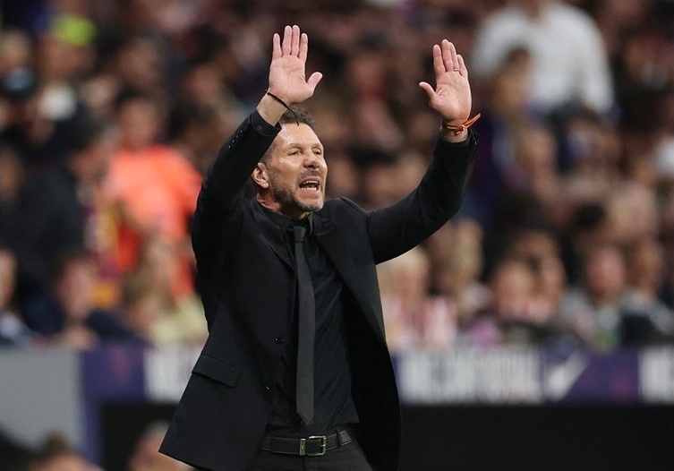 Диего Симеоне остава в Атлетико Мадрид въпреки слуховете за Интер