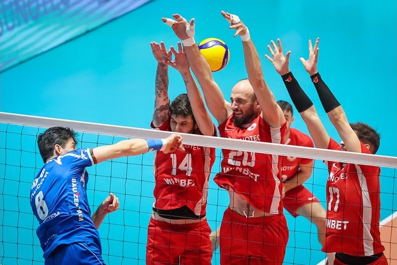 ЦСКА спря черната серия срещу Левски и изравни волейболния полуфинал