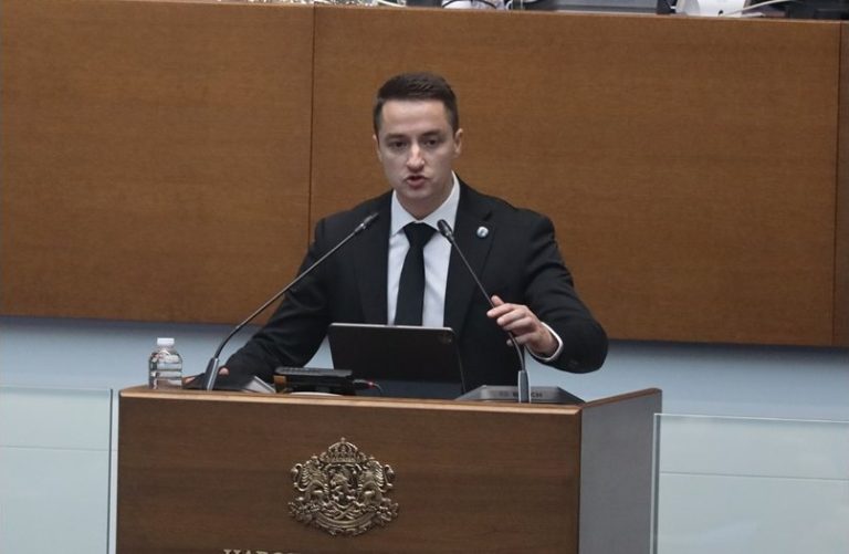 Отнеха книжката на Явор Божанков след инцидент в Горна Оряховица