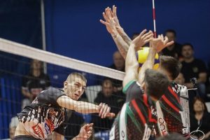 "Нефтохимик" изравни полуфиналната серия срещу "Локомотив Авиа"