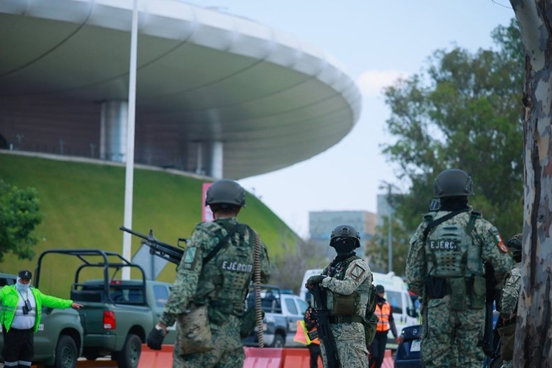 Работници плашат с протести на Световното първенство заради имиграционните власти