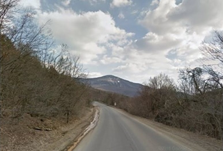 Извънгабаритен товар затруднява движението в Шуменско и Ришкия проход на 9 април