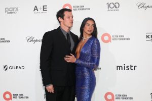 Дуа Липа и Калъм Търнър планират малка лятна сватба без известни гости