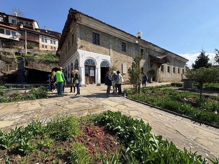 Фичевата църква „Св. Николай“ във Велико Търново посреща Великден в разруха