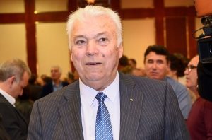 Христо Бонев и Живко Миланов подкрепиха финансово кипърския гранд АПОЕЛ