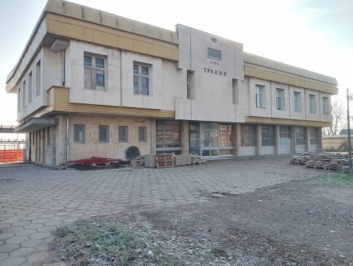 26-годишен псува и заплашва жени на гара в Пловдив: Арестуваха го дрогиран и пиян