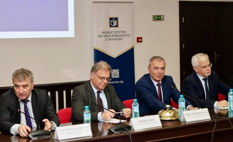Министър Игнатов: България се нуждае от повече инвестиции и хора в научната дейност Министър Игнатов: България се нуждае от повече инвестиции и хора в научната дейност