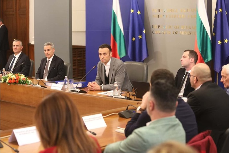 Бербатов с 18 идеи за спорта: Данъчни облекчения и модерни бази