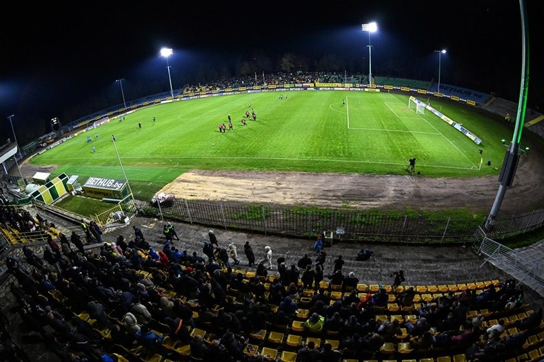 „Ботев“ (Пловдив) помрачи историческия първи мач на осветление в Добрич с 3:0