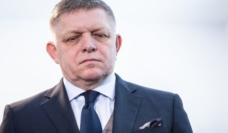 Хиляди на протест в Словакия срещу плановете на Роберт Фицо за ограничаване на вота