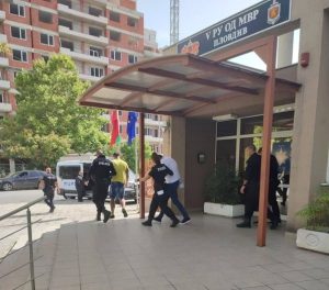 Мъж нападна охранител на училище в Пловдив при опит за кражба