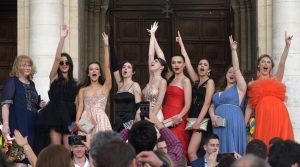 Лекари агитират абитуриентките срещу опасни уголемявания на устни