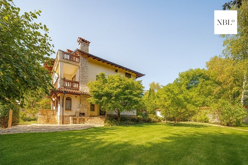 Публичен търг за имоти в Банкя с начална цена от 700 000 евро