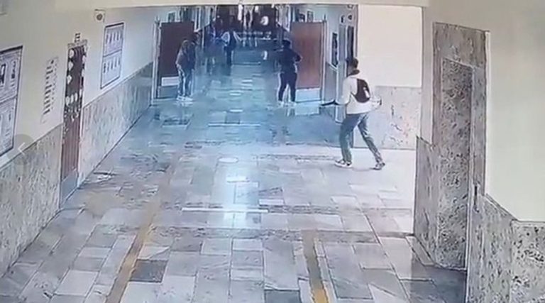 Турската комуникационна дирекция: Да не всяваме паника след стрелбата в Кахраманмараш Турската комуникационна дирекция: Да не всяваме паника след стрелбата в Кахраманмараш