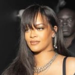 Риана стана първата жена с над 200 милиона сертифицирани продажби на сингли