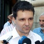 Мъж събира пари във Фейсбук за убийството на румънския президент Никушор Дан