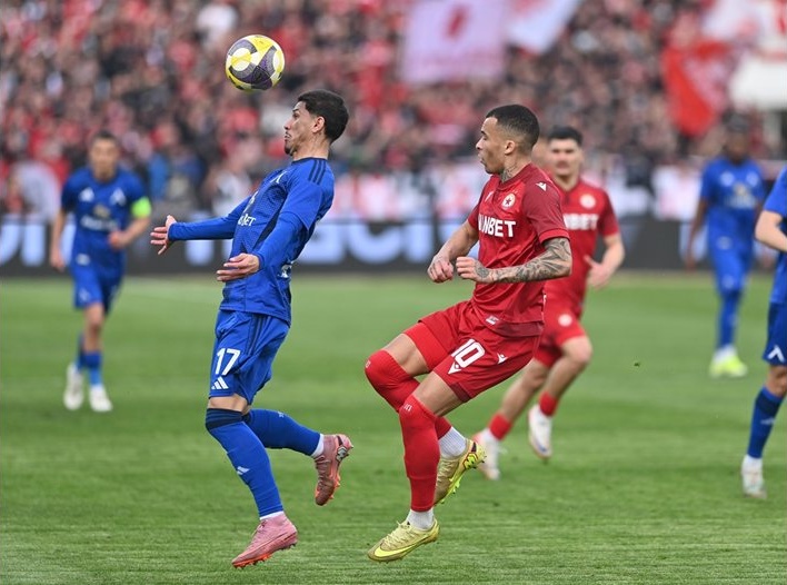 Реми и при глобите: БФС наказа ЦСКА и Левски с еднакви суми след вечното дерби