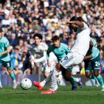 „Лийдс“ с решителна стъпка към спасението, Груев влезе от пейката