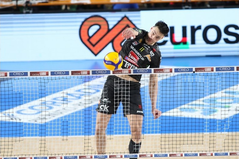 Спортист №2 на България Алекс Николов ще спори пак за титлата на Италия