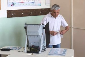 Спиране на машините в Ловеч и Троян беляза изборния ден