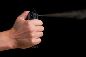 Шофьор напръска друг водач с лютив спрей след засечка на пътен възел Цалапица