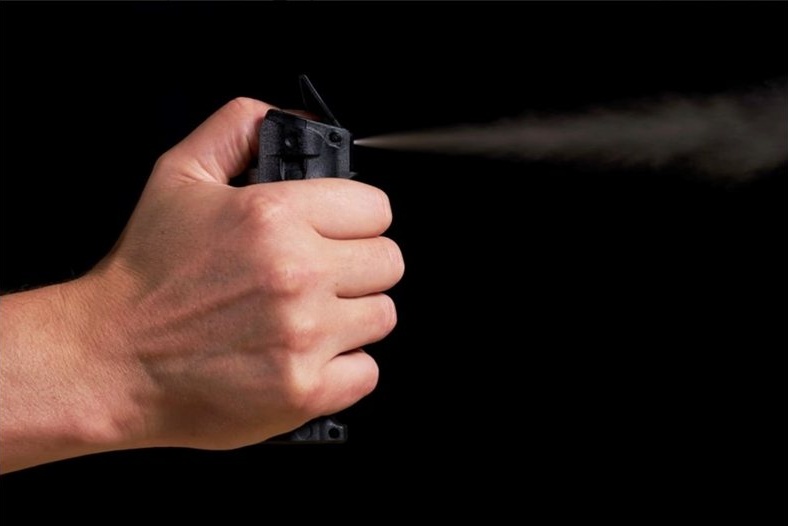 Шофьор напръска друг водач с лютив спрей след засечка на пътен възел Цалапица