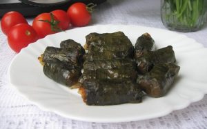 Сарми с листа от леворда: Ароматна пролетна рецепта от рубриката Гастрогуру