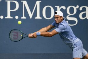 Александър Василев приключи участието си на тенис турнира в Рим