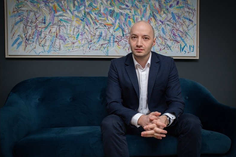 Димитър Ганев, „Тренд“: На десетилетие се надига вълна срещу статуквото - Радев повлече парчета от всички партии