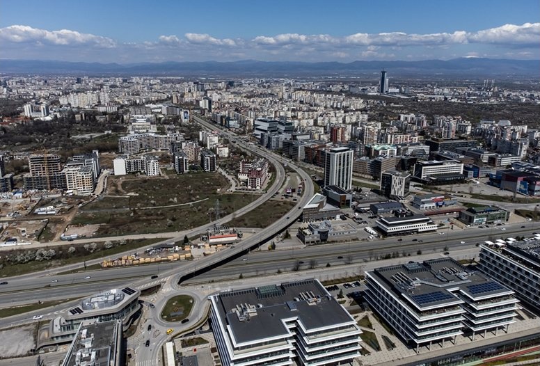 Сделките с имоти в България се сринаха до нивата от пандемията