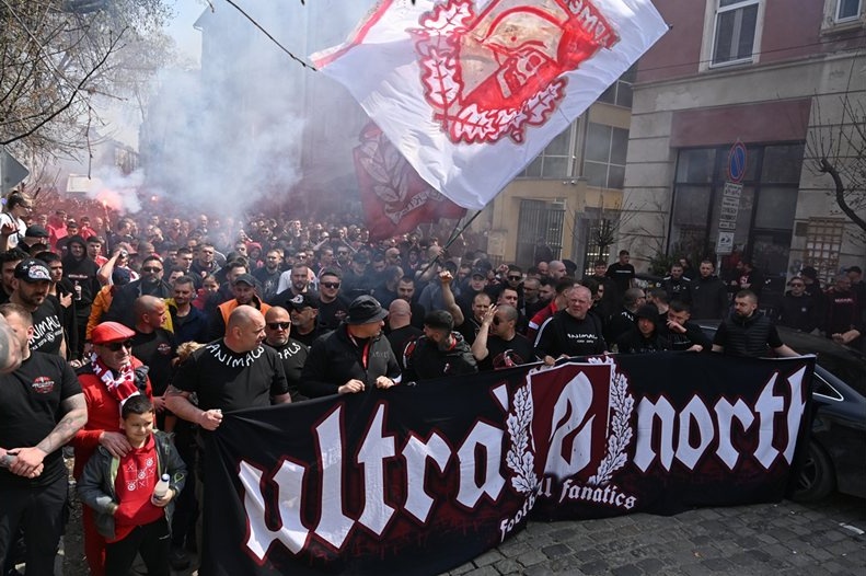 Анонимна петиция срещу агитката на ЦСКА раздели общественото мнение