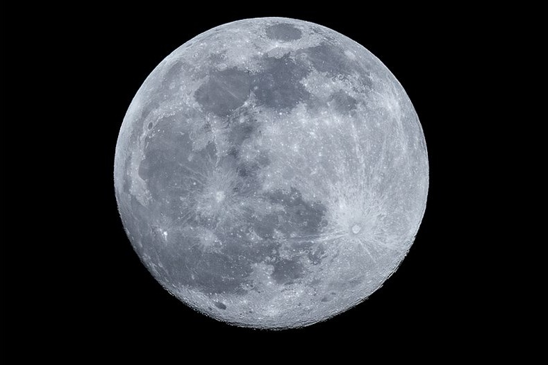 Китай проектира лунен „парник“ за защита на техниката при екстремни условия