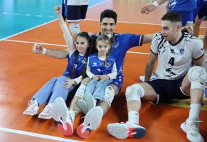 Шампионът "Левски" поведе във финала след труден обрат срещу "Нефтохимик"