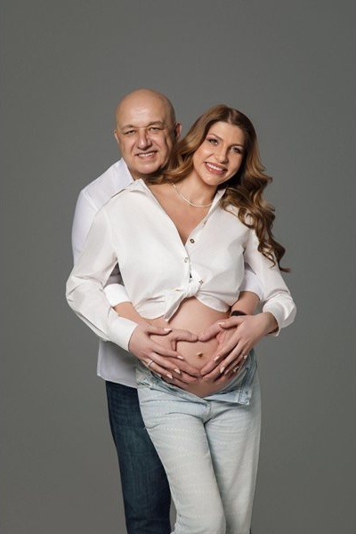 Красен Кралев стана баща на момиченце на 59 г., бебето се казва Мария