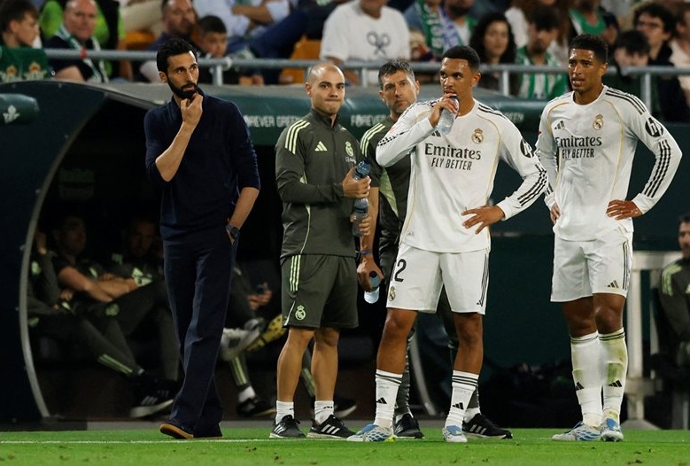 Реал Мадрид ТВ нападна съдиите: За Барселона се свири всичко, за нас трябва кръв