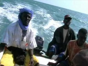 Сомалийски пирати отвлякоха петролен танкер на път за Могадишу