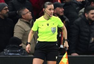 УЕФА прати Гуаделупе Порас Аюсо в съдийската бригада за "Пари Сен Жермен" - "Байерн"