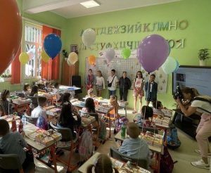 Родители искат премахване на чуждата литература до пети клас, посрещнаха ги с Пеньо Пенев