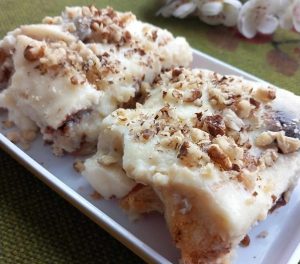 Козуначен десерт с домашен крем: Рецепта за икономично и вкусно изкушение